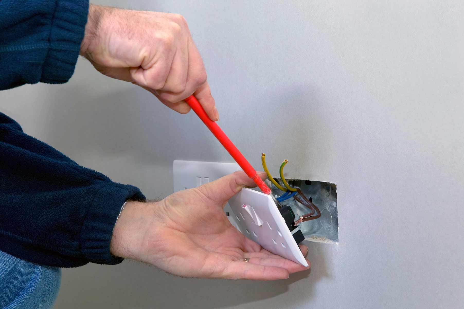 Our electricians can install plug sockets for domestic and commercial proeprties in Camberley and the local area. 